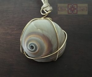 Rosie Crafts Seashell Pendant